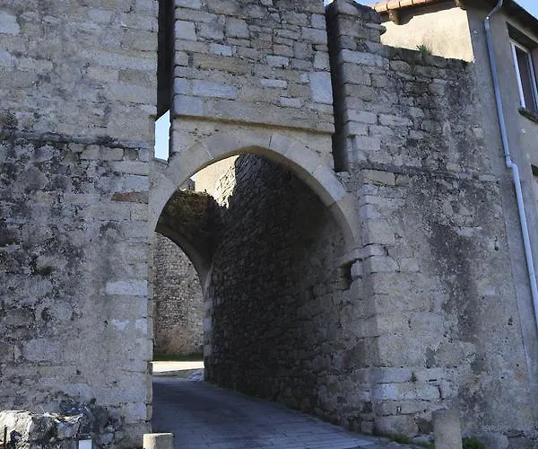 Maison De Chateaumur